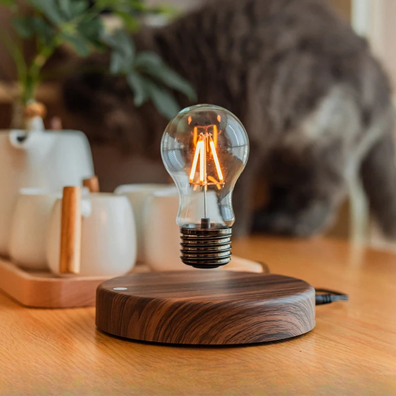 Levora Lamp