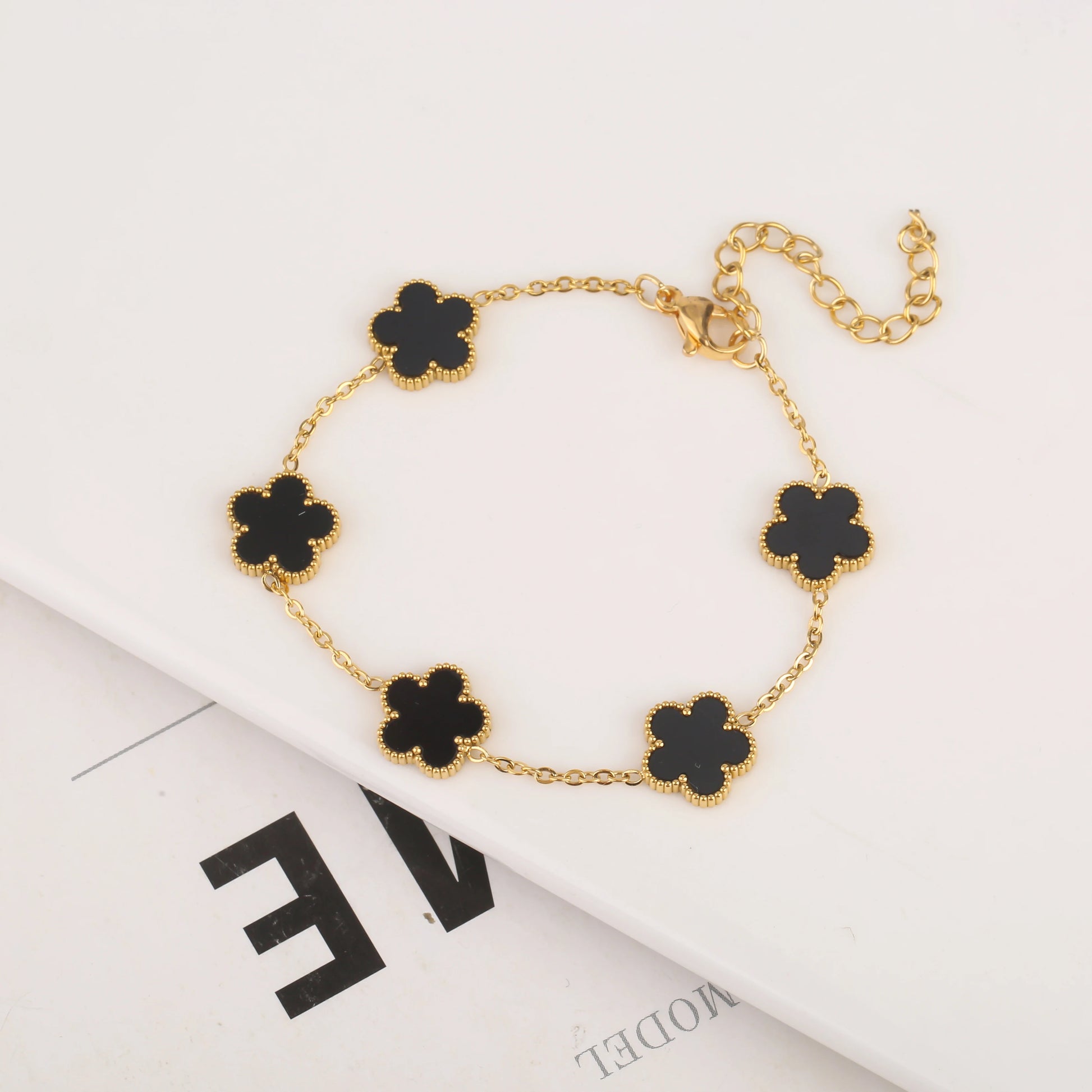 Aurelia Clover